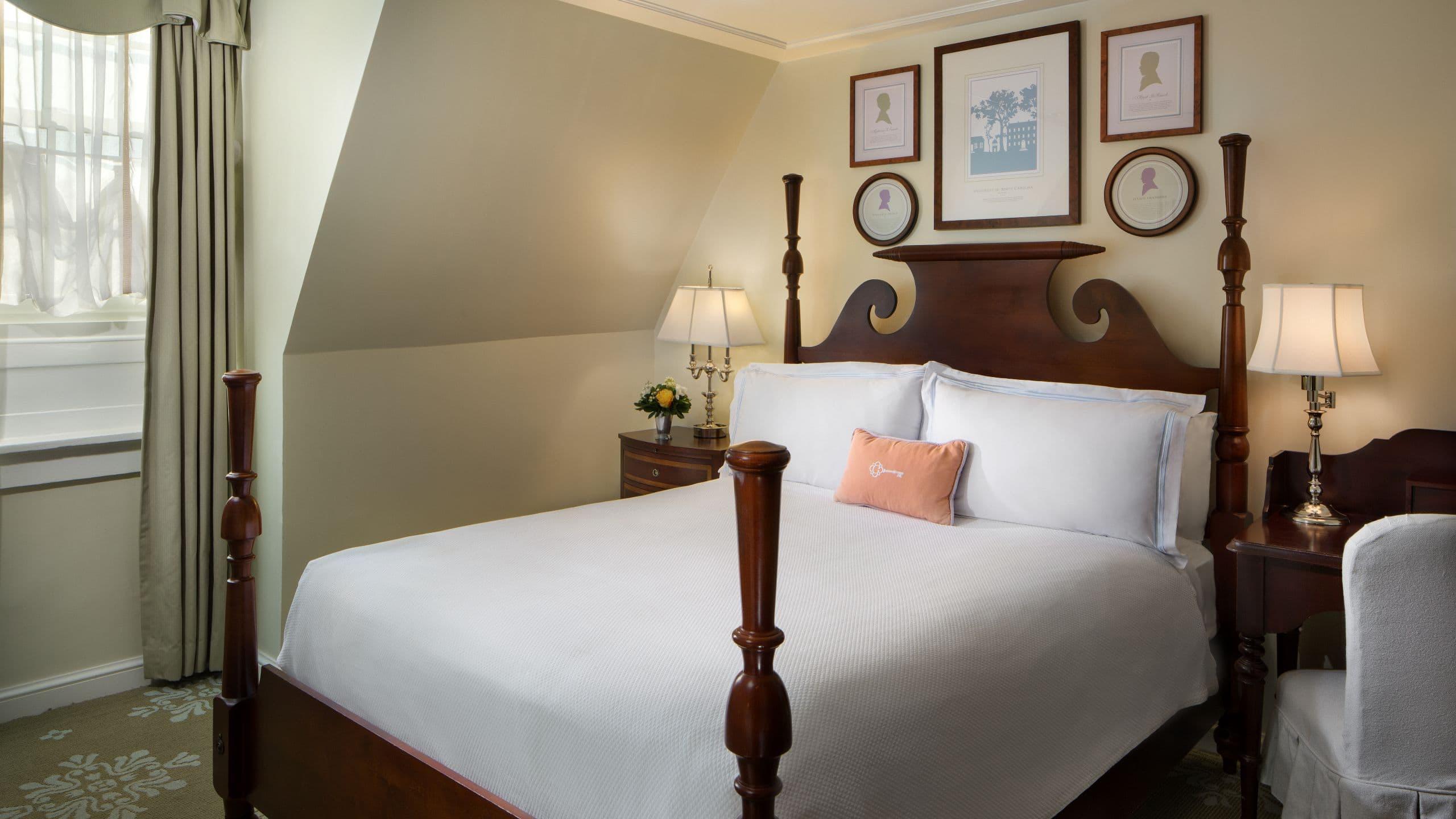 The Carolina Inn, A Destination By Hyatt Hotel Чейпъл Хил Екстериор снимка