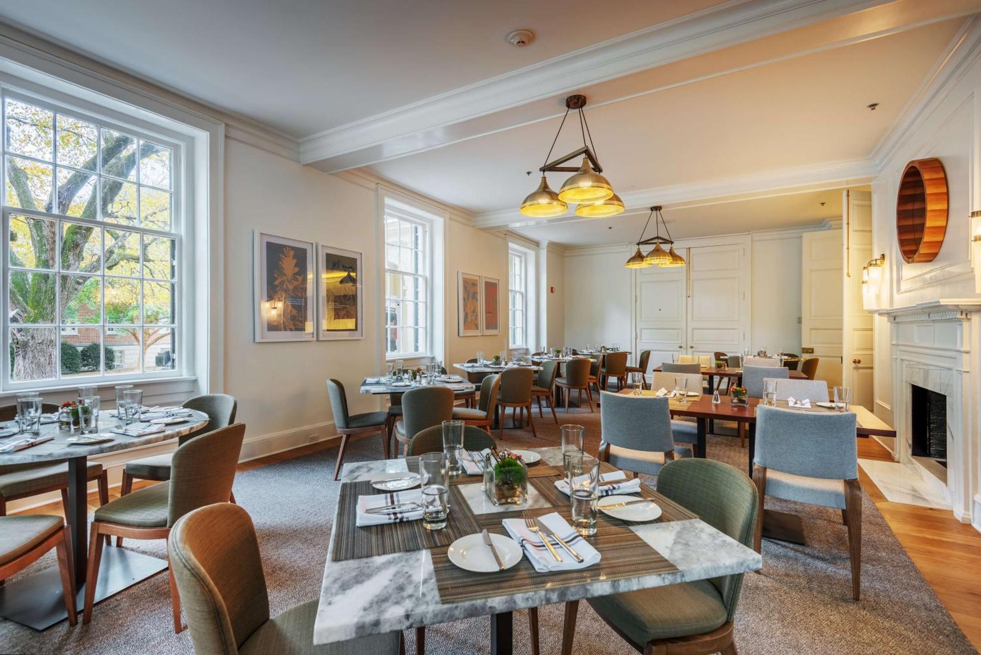 The Carolina Inn, A Destination By Hyatt Hotel Чейпъл Хил Екстериор снимка